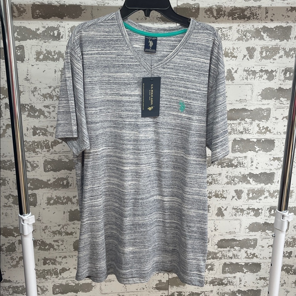 NWT U.S. Polo Association Gray Short Sleeve Shirt Size Medium